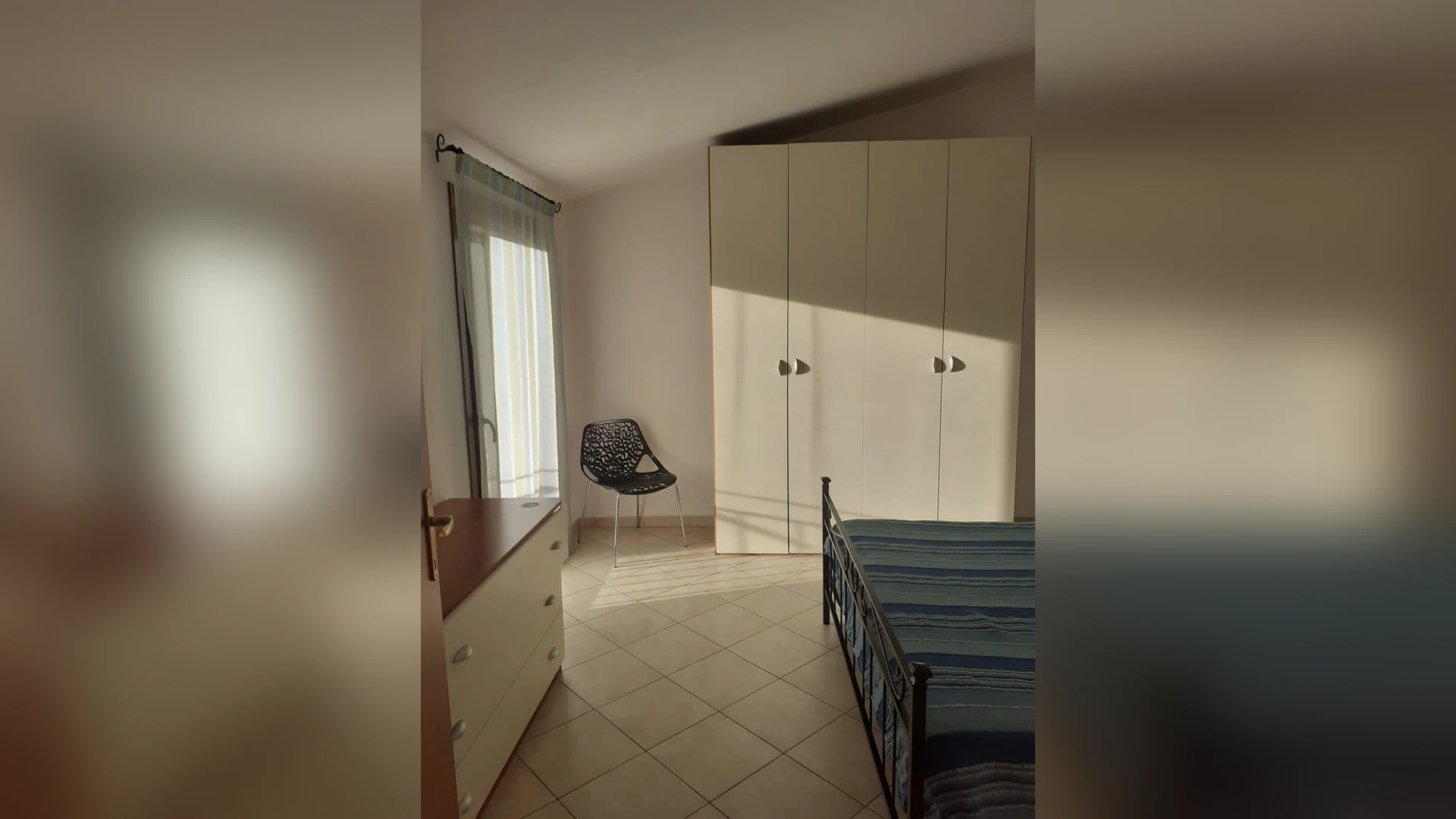 Villa Magnolia — camera da letto con armadio