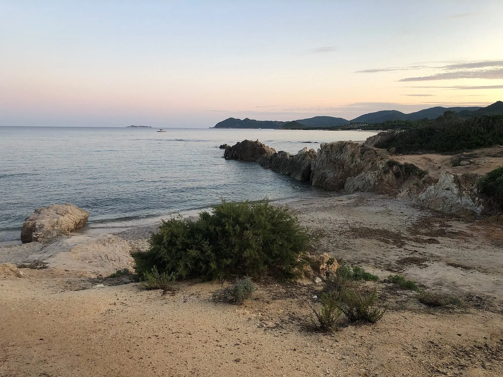 La spiaggia di Costa Rei al tramonto