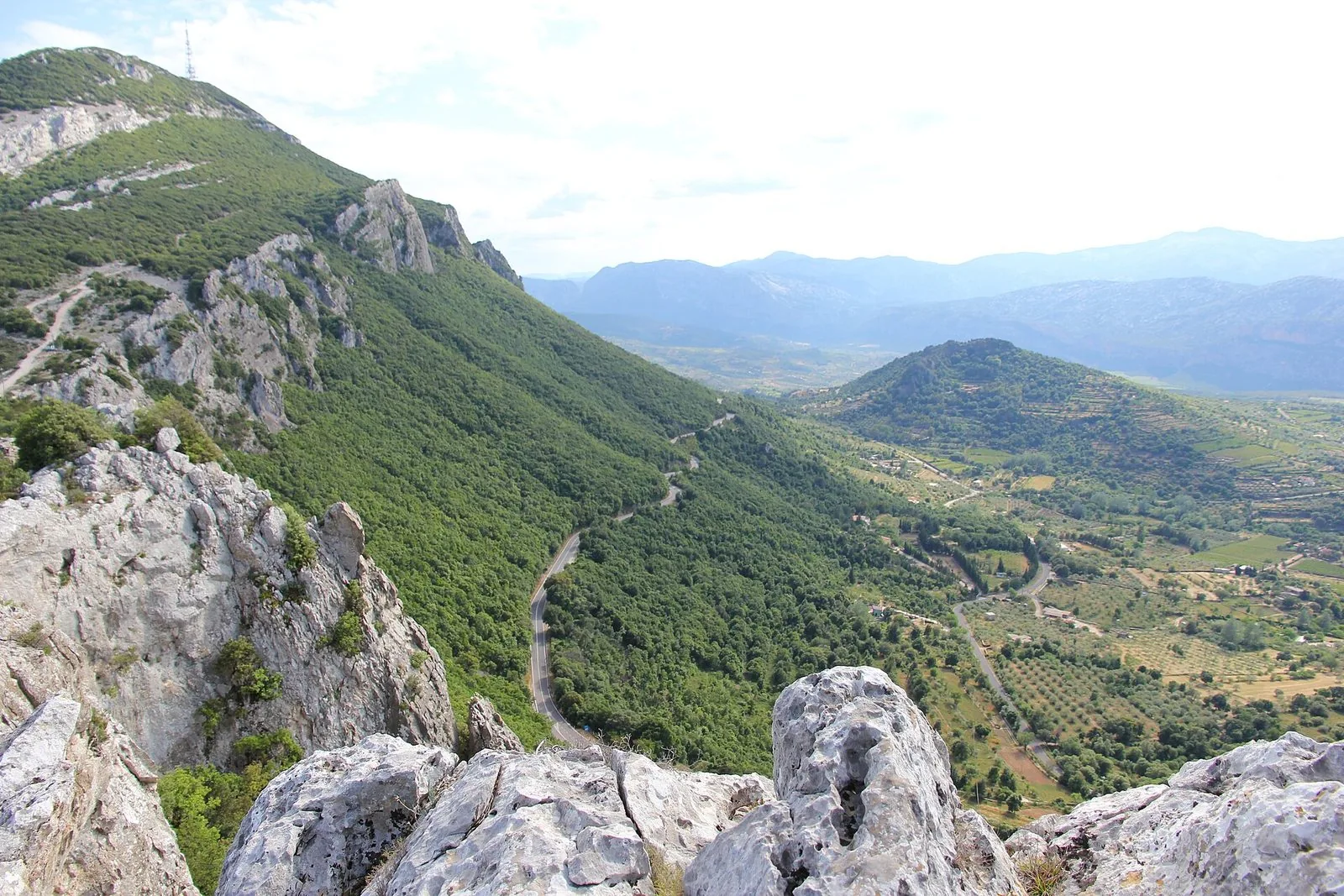 La SS 125 Orientale Sarda fra le montagne